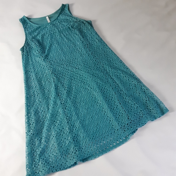 NY Collection Lace Overlay Dress - Picture 2 of 7